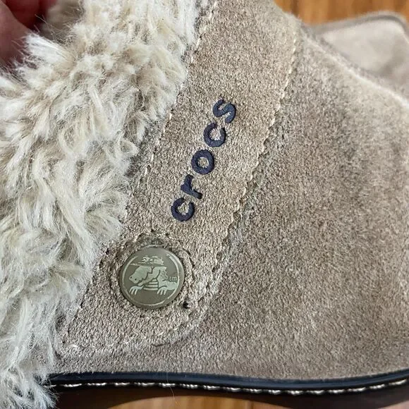 Crocs Cobbler Suede Mules Clogs Faux Fur Lined Womens 8 Brown Slip On 2.5" - Picture 5 of 10